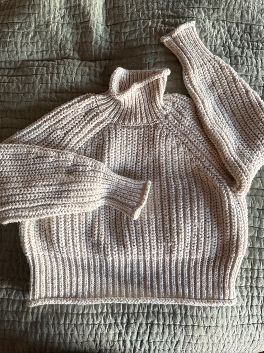 H&M Cream Chunky Ribbed Turtleneck Sweater